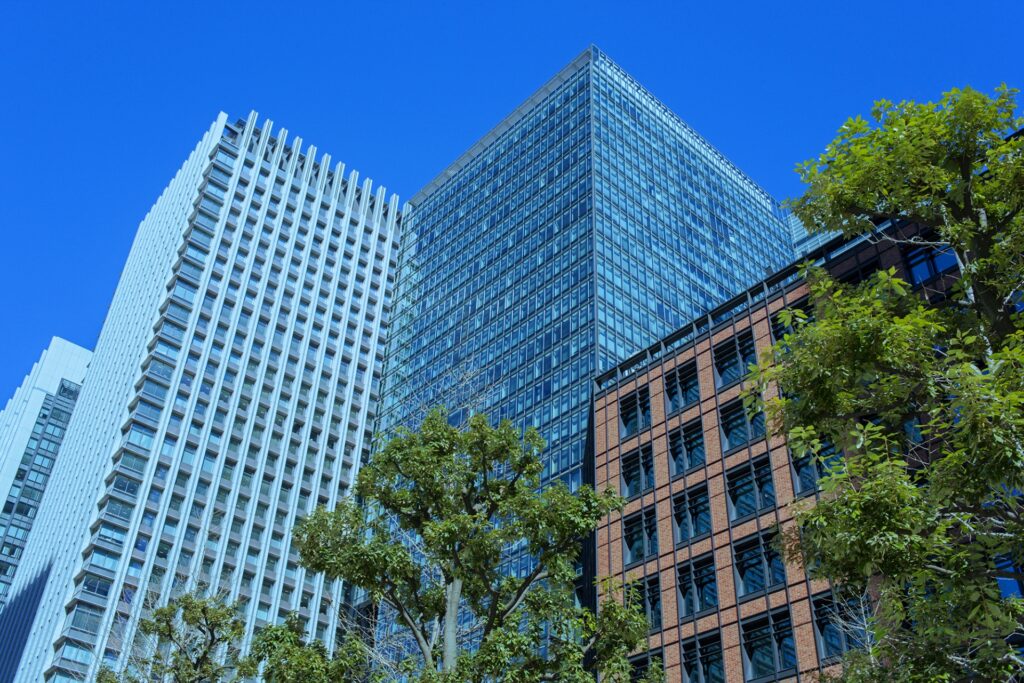 有名企業が構えるような立派なオフィスビル